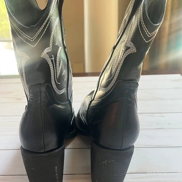 Wetkiss Black Faux Leather Women’s Cowboy Boots – Size 9 – Excellent Condition - Picture 4 of 8